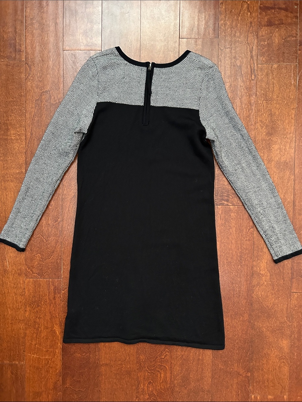 Cynthia Rowley 100% Extra Fine Merino Wool Herringbone Long-Sleeve Dress, Size L - Picture 8 of 14